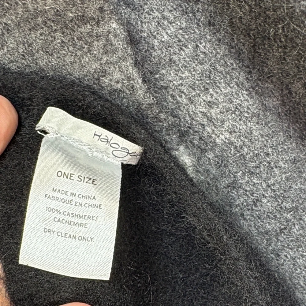 🐘 Halogen cashmere Black and Gray Striped  Scarf: